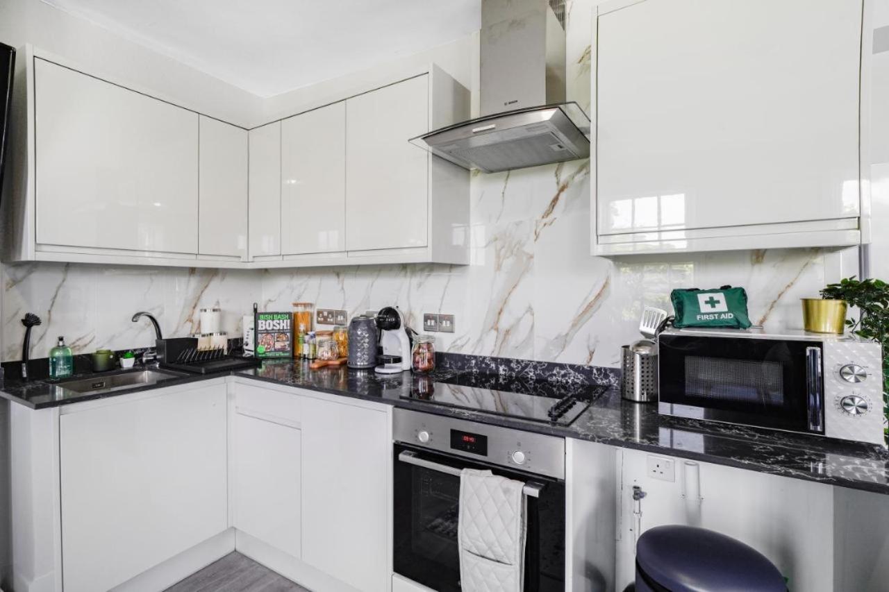 Fantastic By Livestay Short Lets & Serviced London, Chiswick With Free Parking *