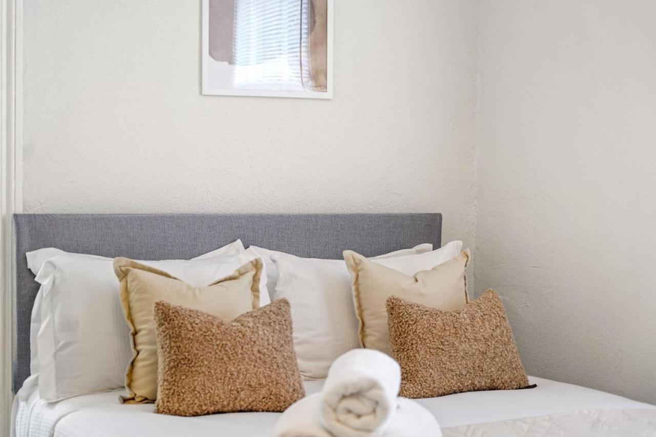 Fantastic By Livestay Short Lets & Serviced London, Chiswick With Free Parking Appartement