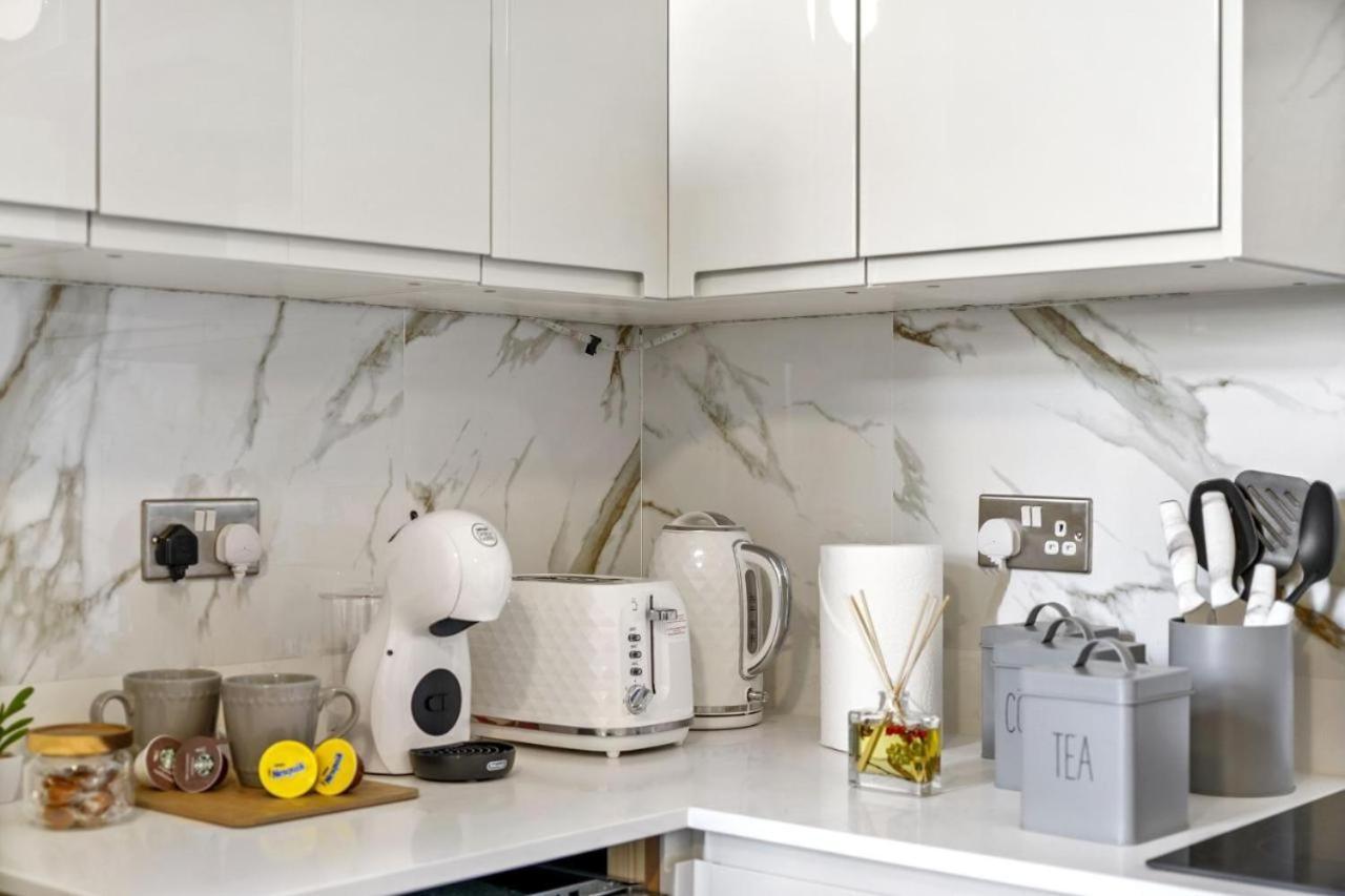 Fantastic By Livestay Short Lets & Serviced London, Chiswick With Free Parking Appartement *