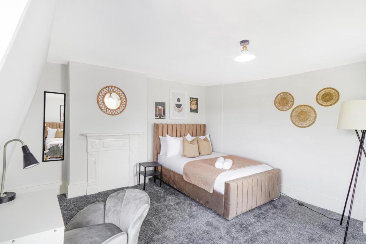 Fantastic By Livestay Short Lets & Serviced London, Chiswick With Free Parking *