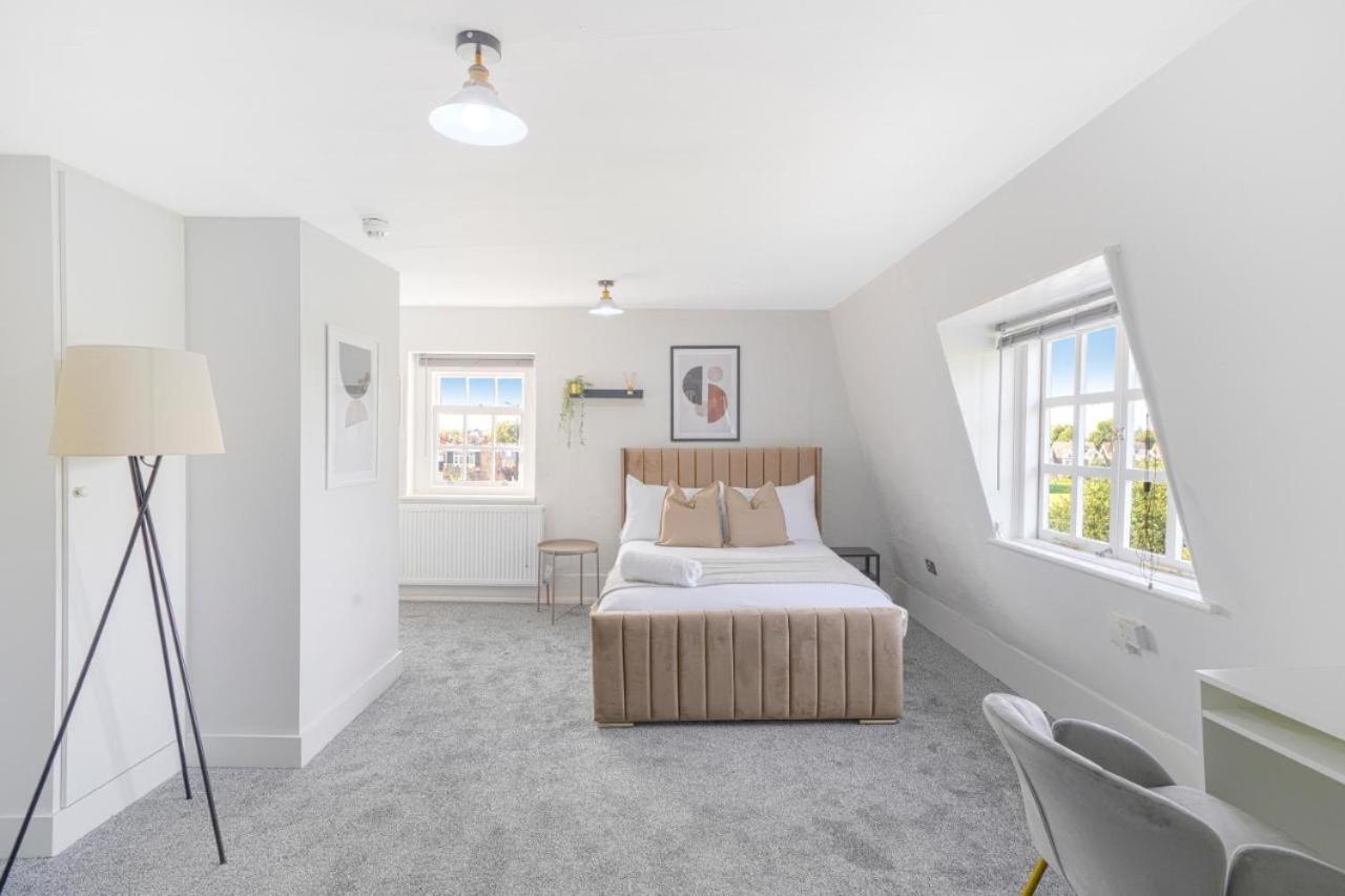 Fantastic By Livestay Short Lets & Serviced London, Chiswick With Free Parking Appartement